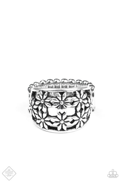 Crazy About Daisies Silver Ring